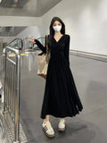 2025 New V-Neck Long-Sleeved Dress Women's Autumn Dress French Fold Design Feeling Waist Display Skin Bottom Skirt