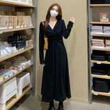 Large-Size French Knitted Dress Women Autumn Slim V Collar Bottom Small Black Dress Hepburne Fat Mm Hanging Skirt